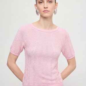 Soft Textured Stretch Wave Knit Summer Tee